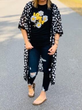 Medium Lularoe Chloe Black white polka dots Lace Trim Kimono/Cover Up New